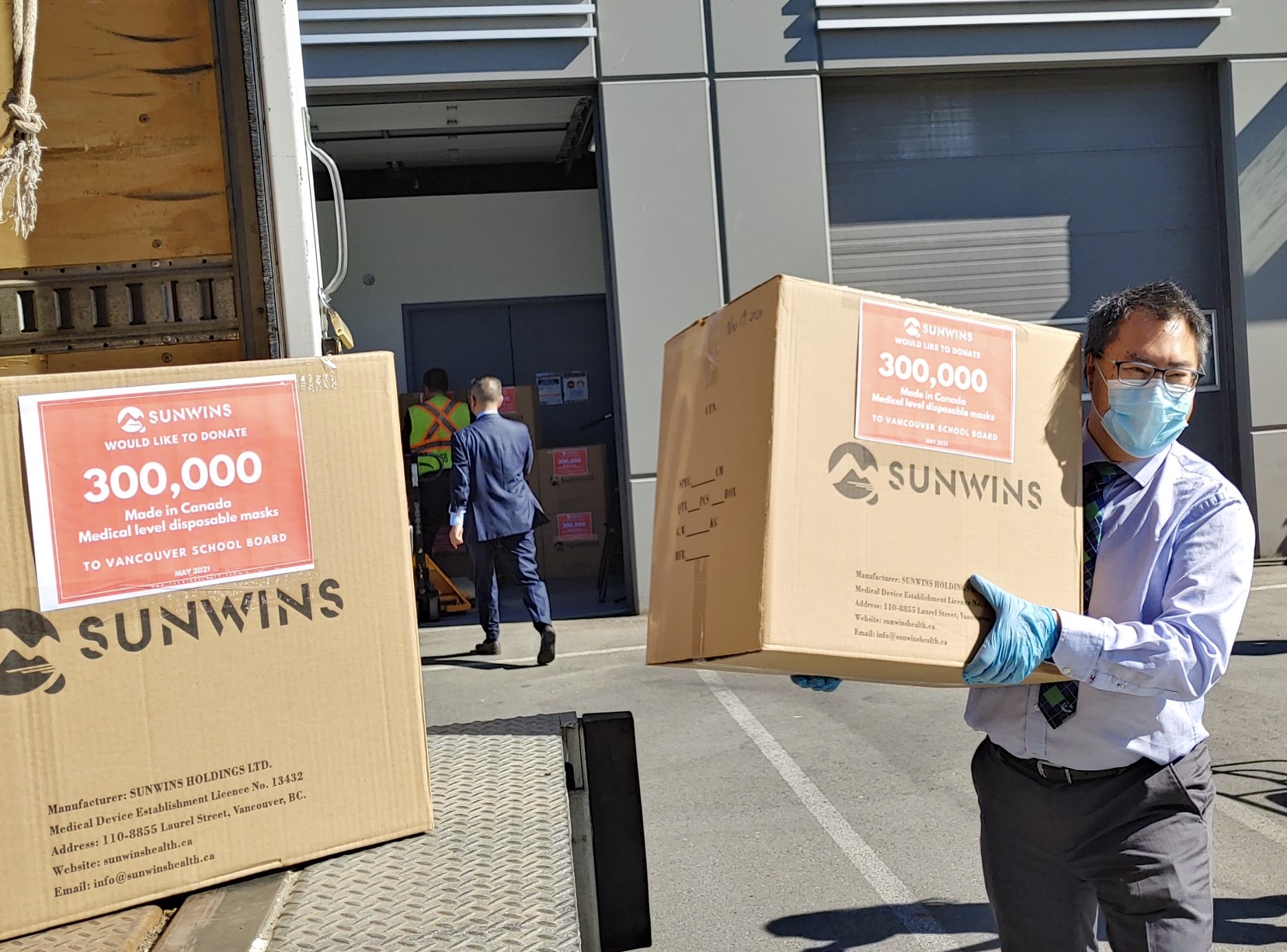 SUNWINS donate mask to Vancouver
