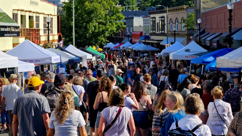 Nanaimo Night Market ‘doing its job’ for downtown business ahead of final week