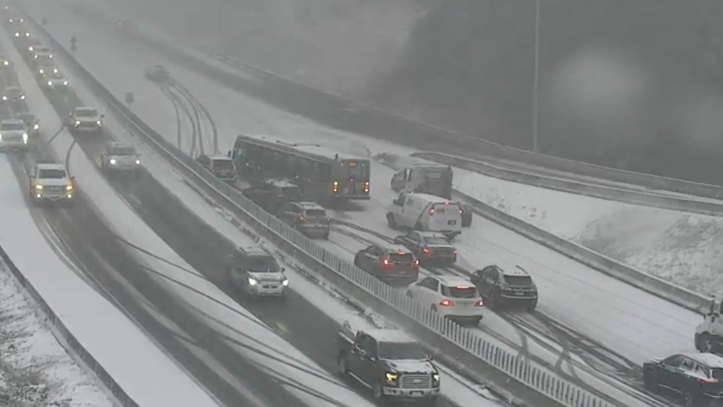 Crawling, chaotic commute as snow, ice hit Lower Mainland