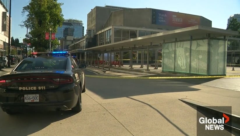 ‘Unprovoked stranger attacks’ leave 1 dead, 1 seriously hurt in downtown Vancouver