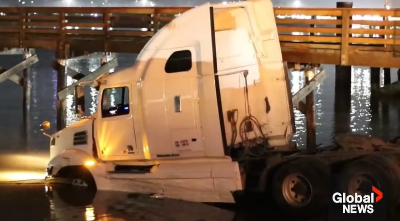 Stolen semi-truck pursued by RCMP, rams police cars, ends up in the Fraser River