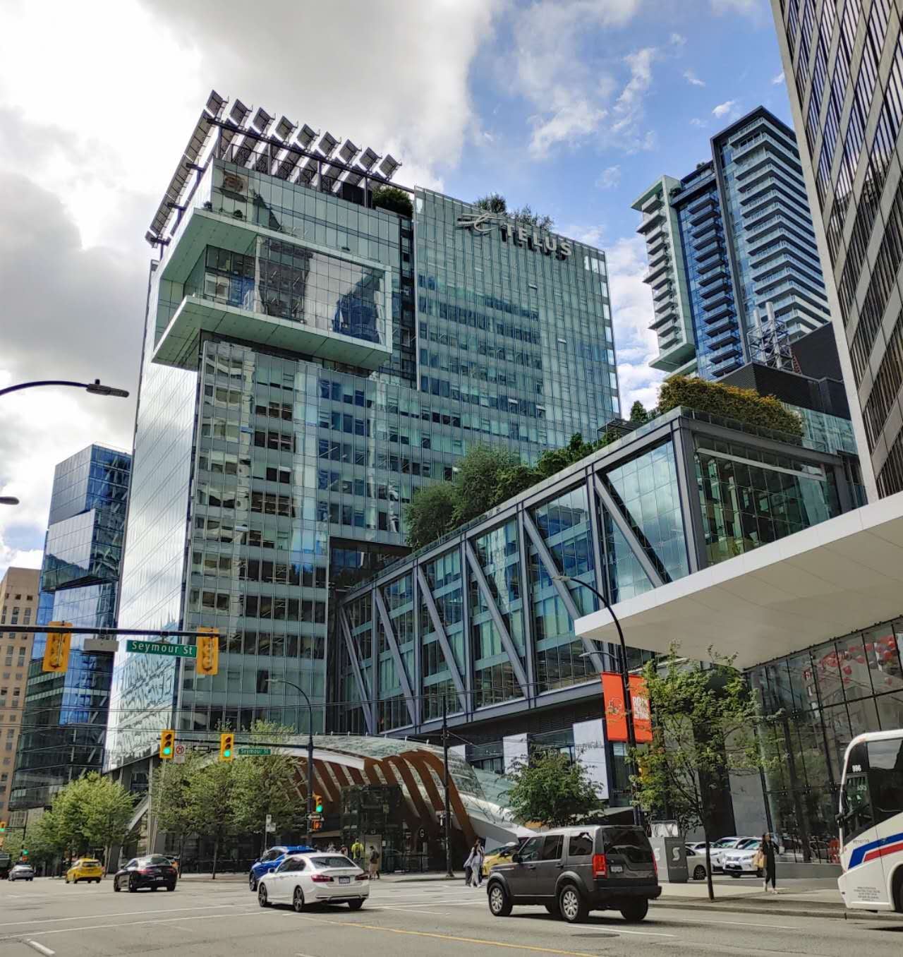 Teenage suspect arrested after teenager stabbed to death in Vancouver