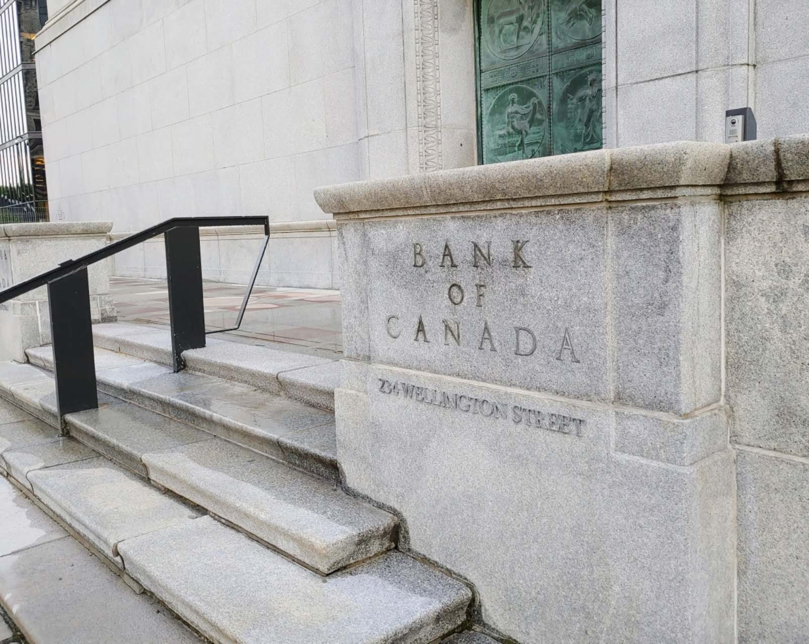 加拿大央行連續第二次減息