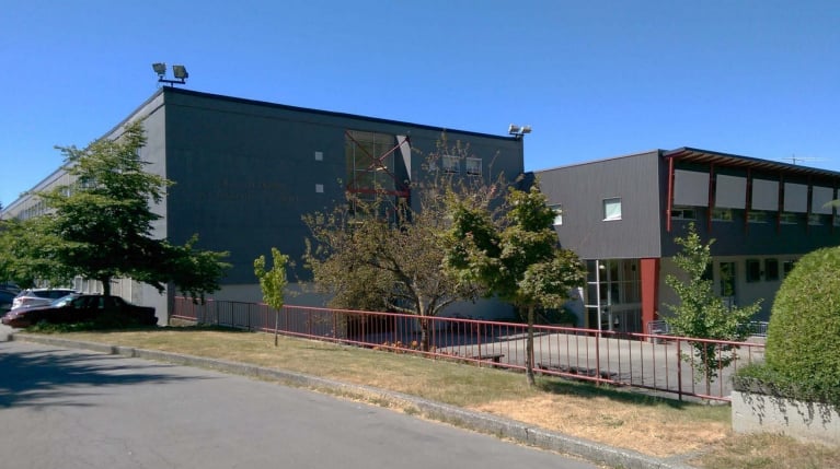 Teen stabbed after basketball game outside Vancouver high school