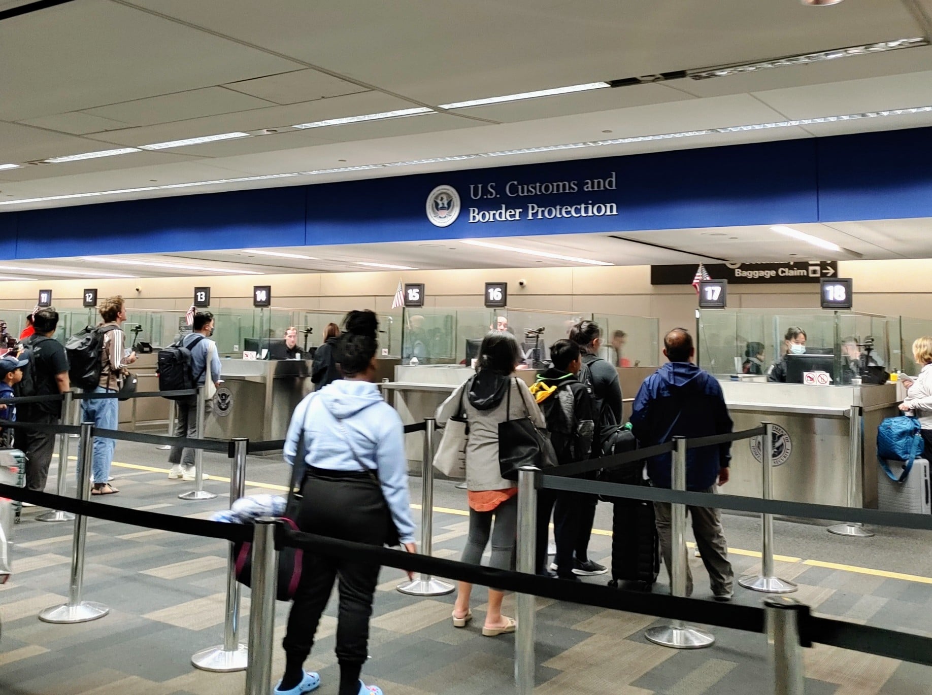 美國機場增派海關執法人員