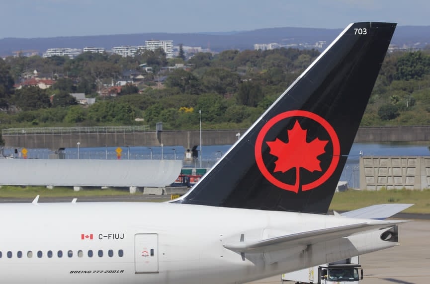 Air Canada jet forced into emergency climb after near‑miss with U.S. flight at JFK airport