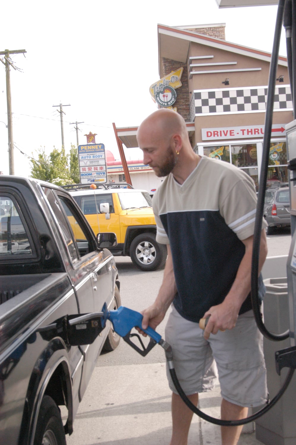 Liberals suspend federal fuel excise taxes until Labour Day