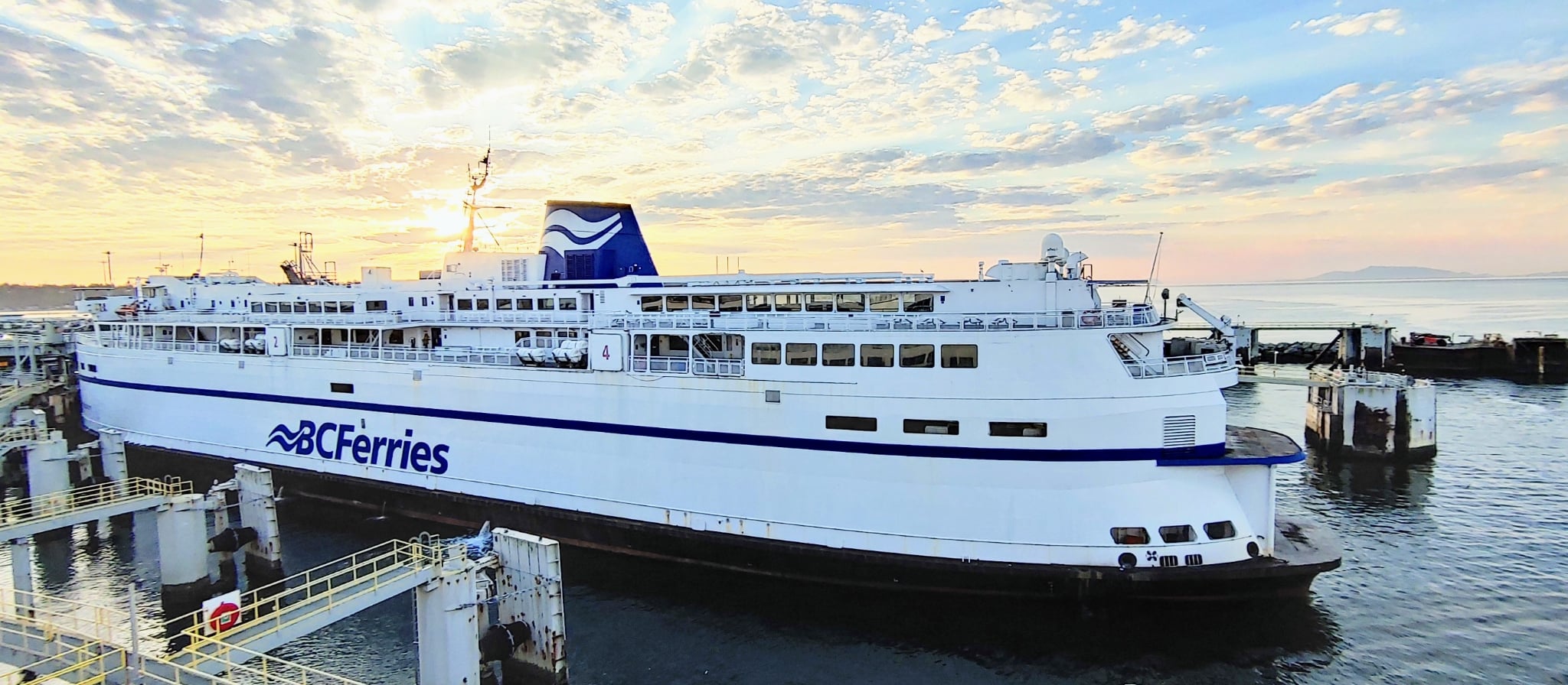 B.C. Ferries adjusts schedule for the next week after generator problem scuttles sailings