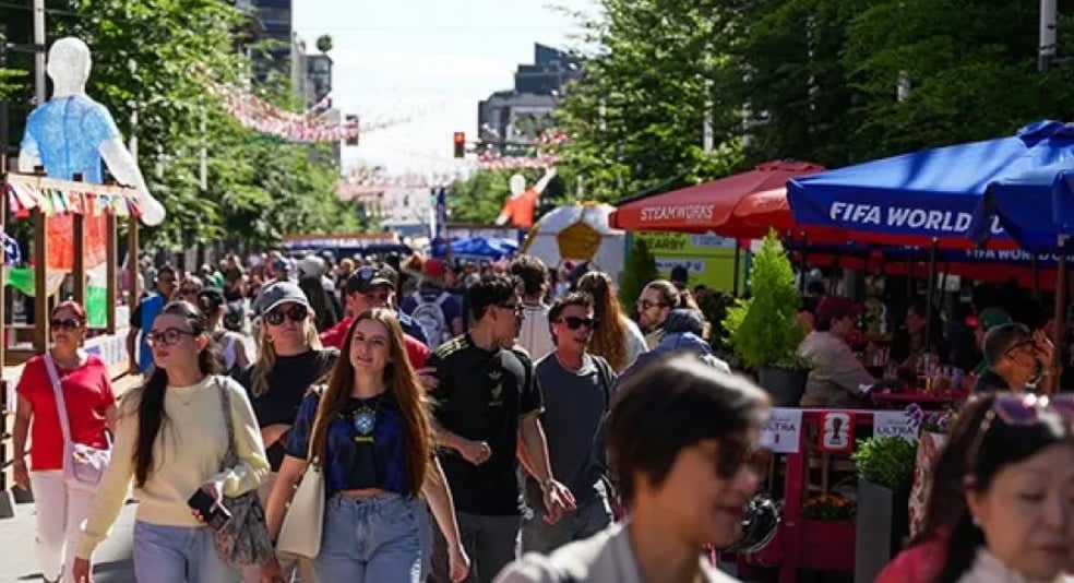 固蘭湖街步行區延長至9月