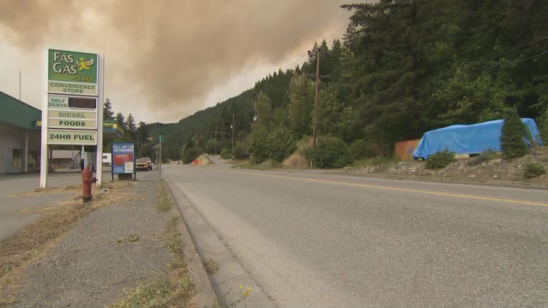 Residents struggle to cope as wildfires prompt evacuation orders near Boston Bar