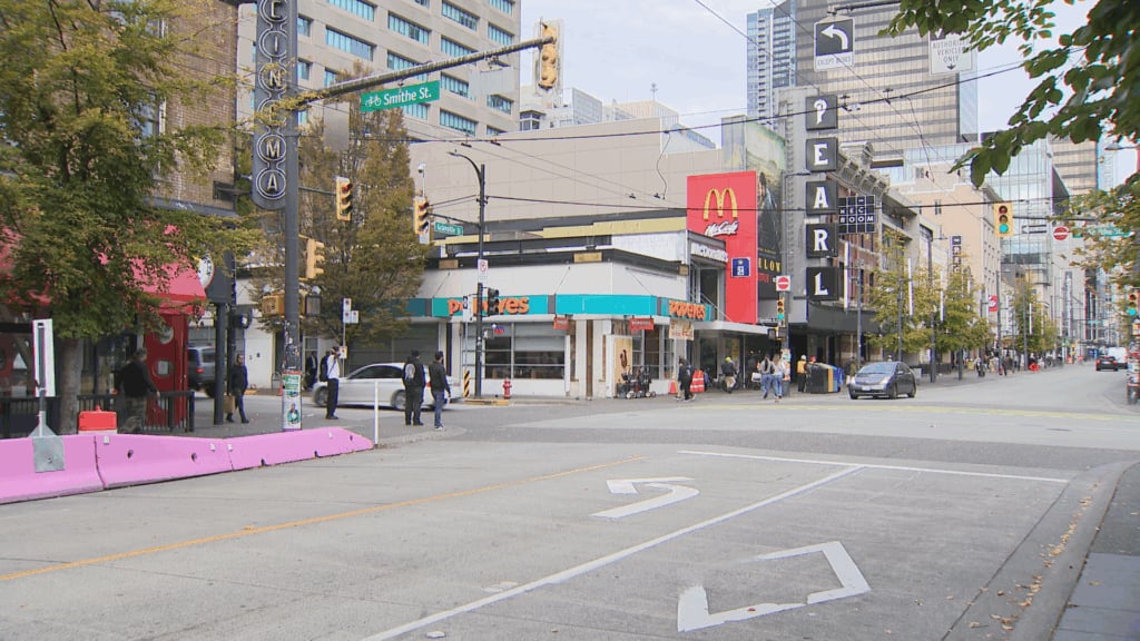 4 stabbed at Vancouver nightclub in suspected gang-related incident: VPD